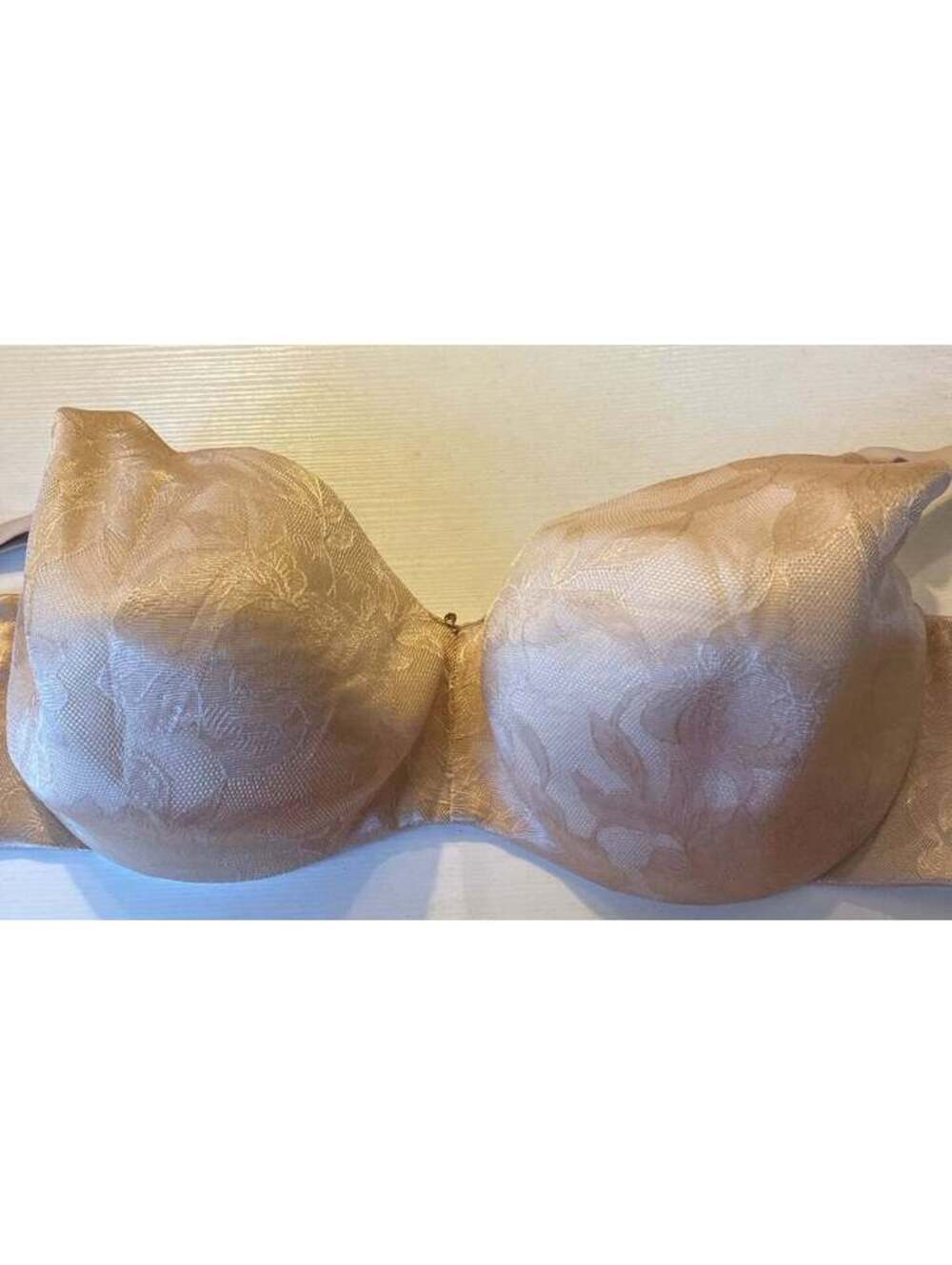 Cacique lightly lined balconette bra size 44 DDD